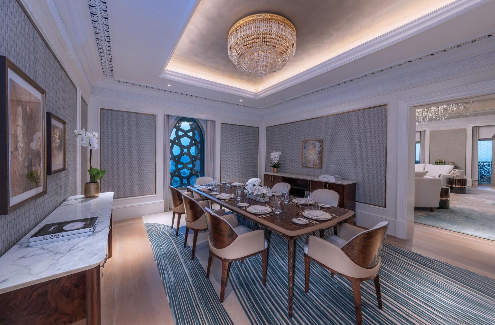 Emirates Palace Mandarin Oriental, Station touristique Abou Dabi